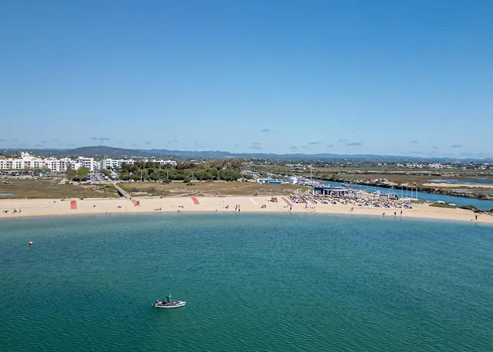 Calma, Formosa Village アパート *